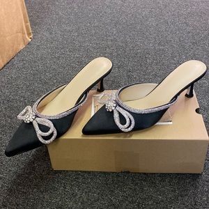NEW Women’s Closed Pointed Toe Rhinestone Bow Pumps, Black, SIZE 9